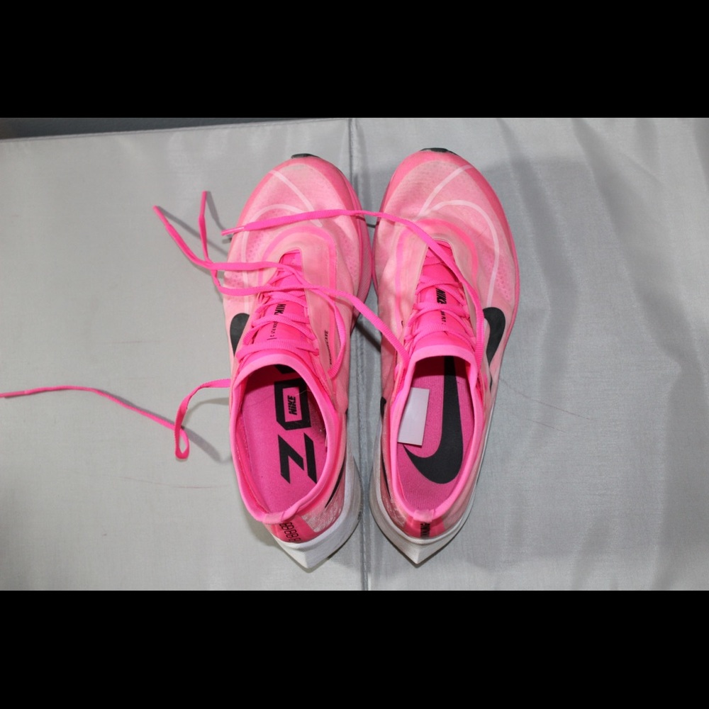 Nike Zoom Fly 3s (Women’s 7.5)